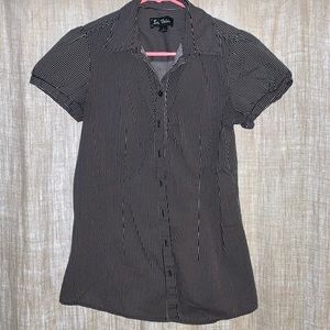 Juniors size large button up shirt